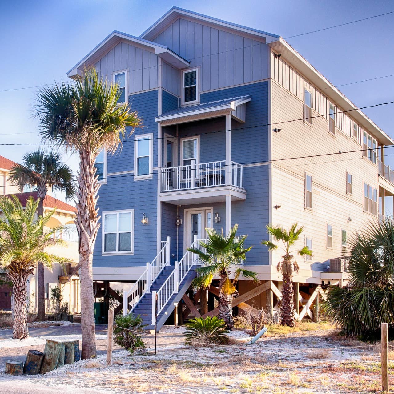A beachfront vacation rental for large groups in Panama City Beach